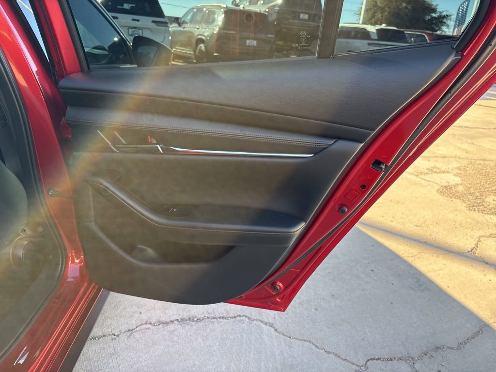 Used 2022 MAZDA MAZDA3 s image 21