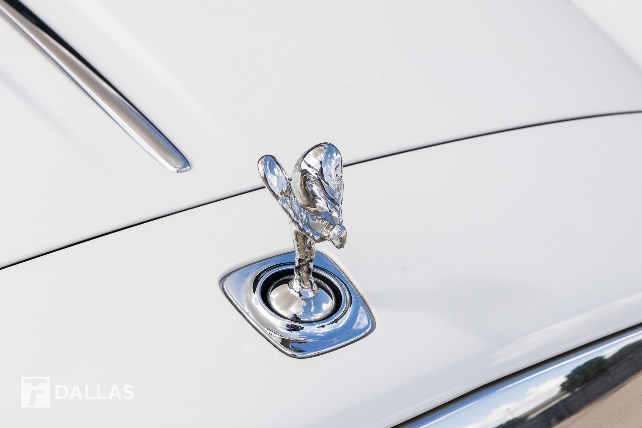 Used 2017 Rolls-Royce Dawn image 3