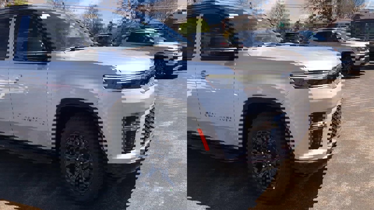 New 2026 Jeep Grand Wagoneer 4WD image 2