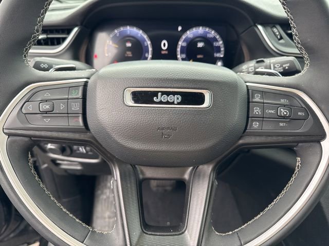 Used 2023 Jeep Grand Cherokee L Laredo image 27