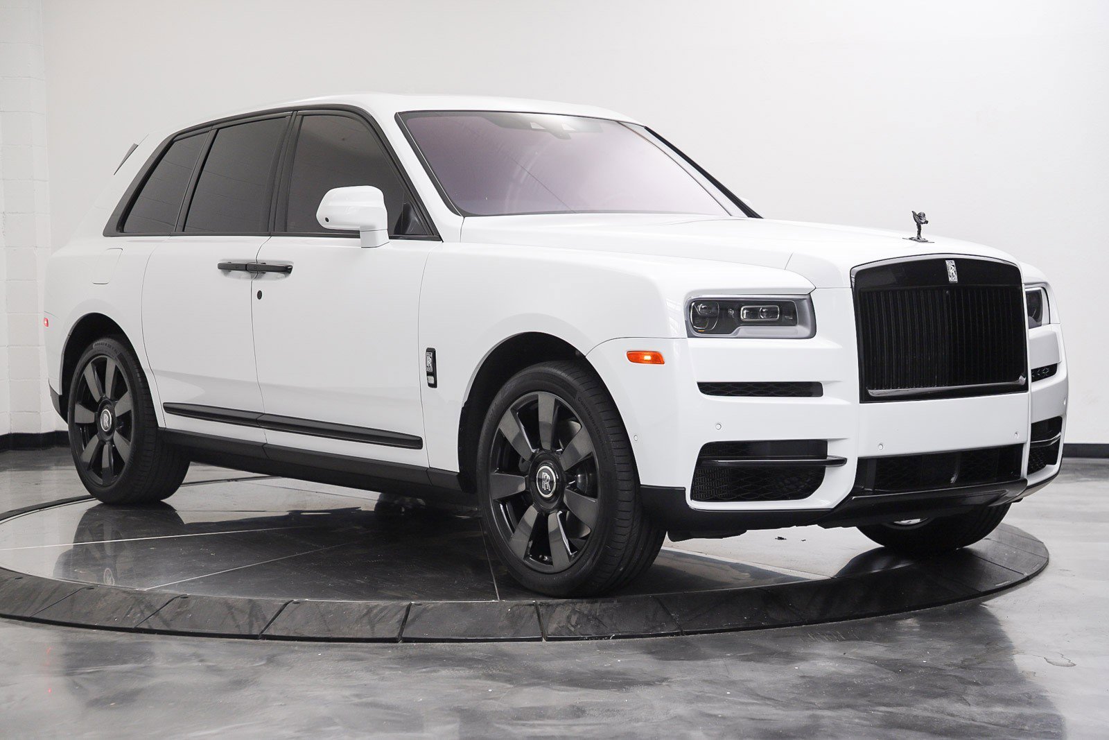 Used 2023 Rolls-Royce Cullinan AWD/4WD image 7