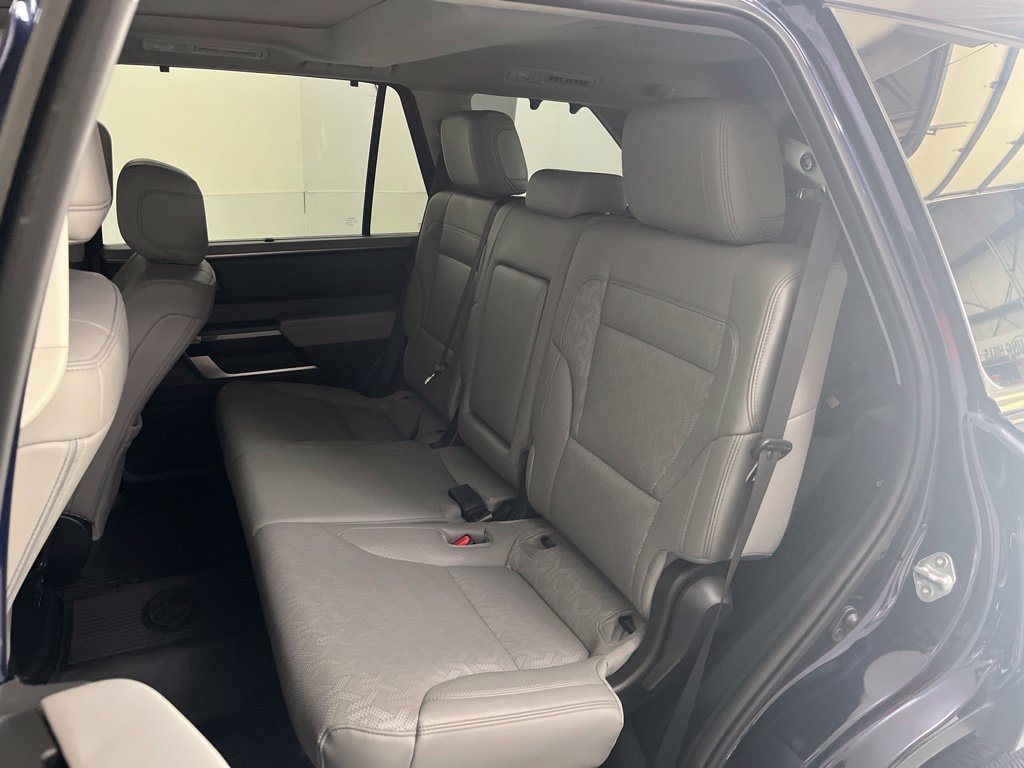 Used 2024 Toyota Sequoia Limited w/ Tow Technology Package AWD/4WD image 20