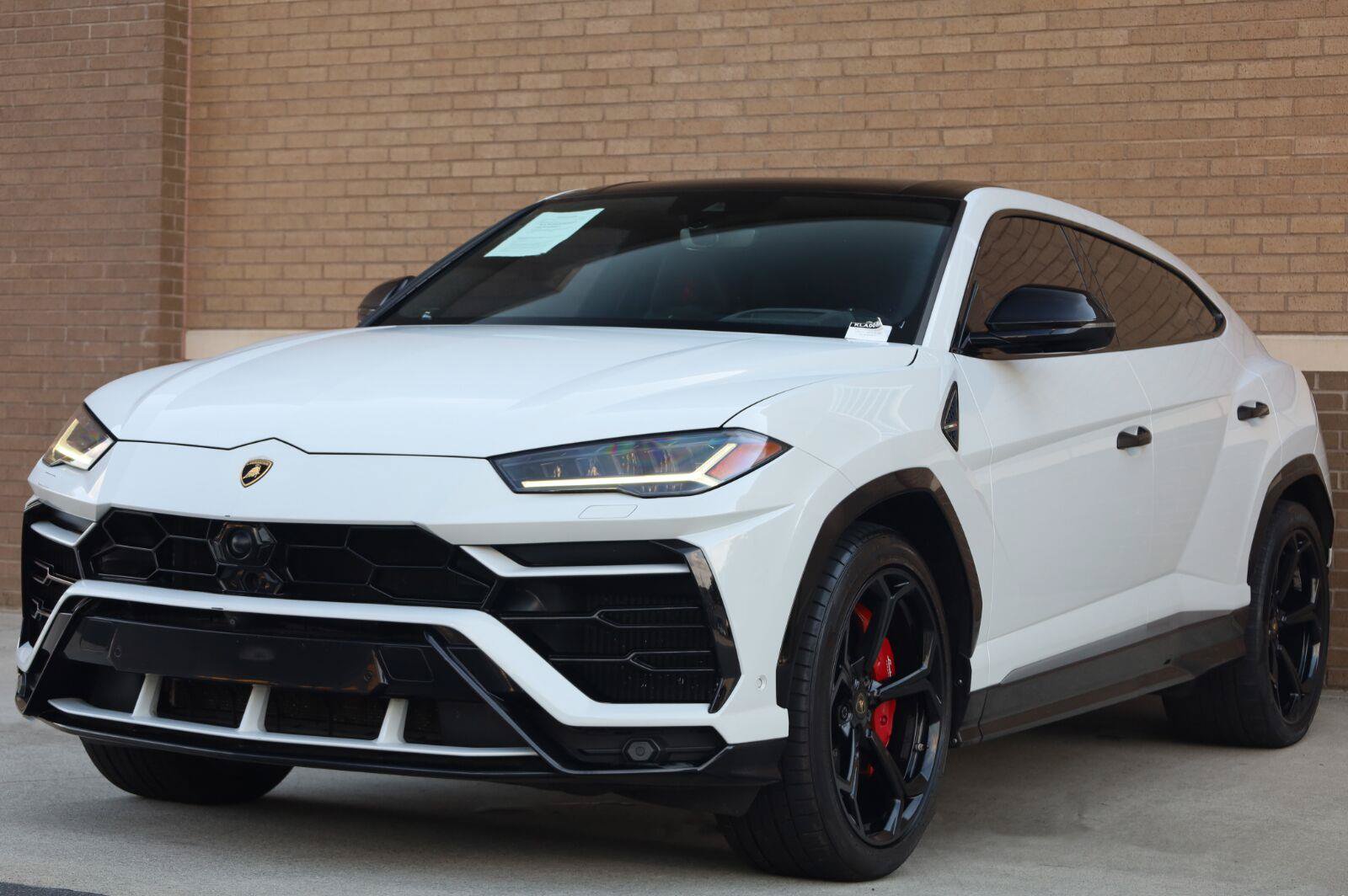 Used 2019 Lamborghini Urus AWD/4WD image 7