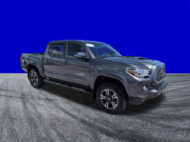 Used 2019 Toyota Tacoma TRD Sport AWD/4WD image 2