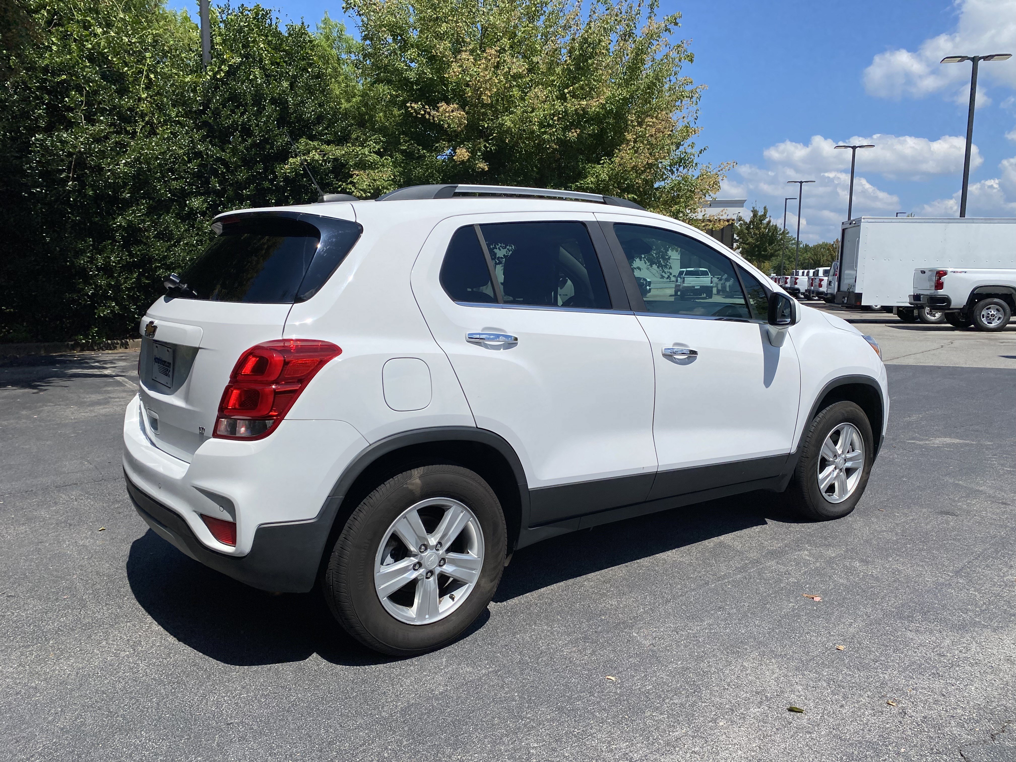 Used 2020 Chevrolet Trax LT w/ Driver Confidence Package AWD/4WD image 9