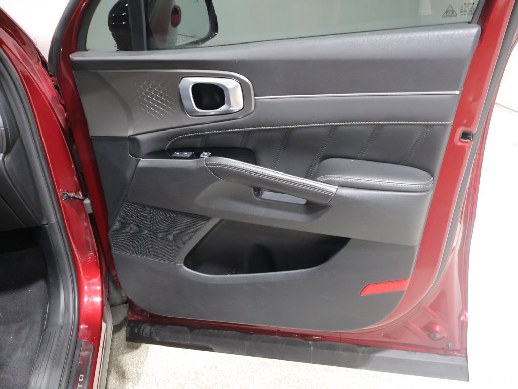 Used 2022 Kia Sorento SX AWD/4WD image 24