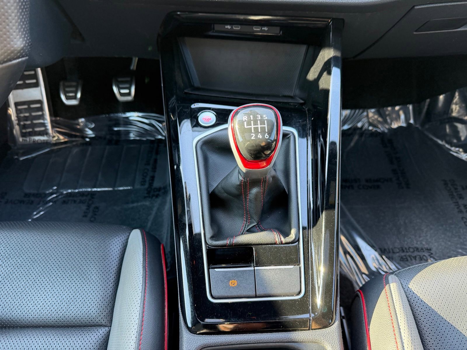 Used 2024 Volkswagen GTI Autobahn FWD image 6