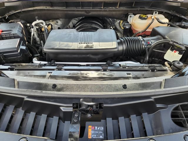Used 2023 Chevrolet Suburban Z71 w/ Luxury Package AWD/4WD image 32