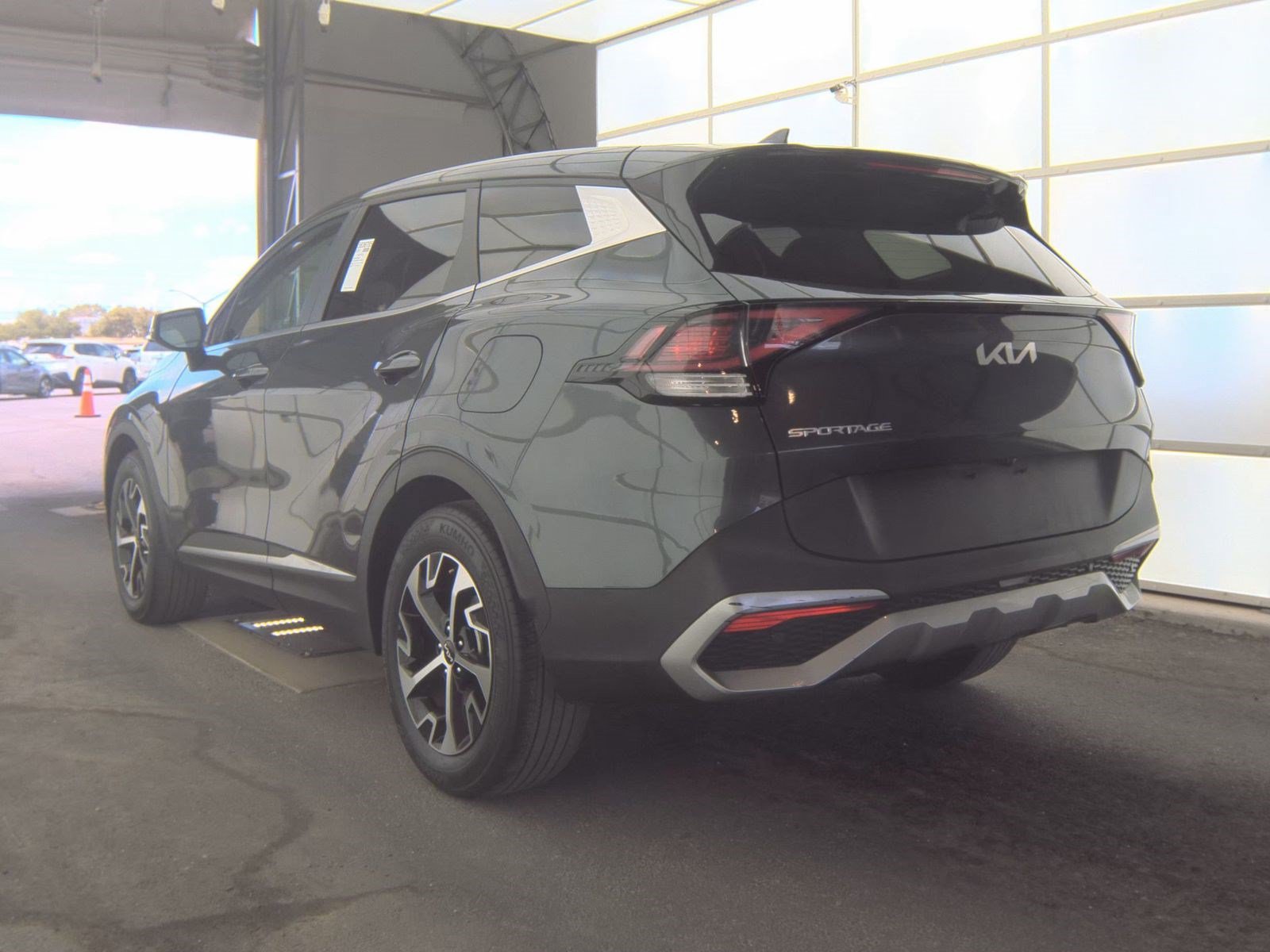 Used 2023 Kia Sportage EX FWD image 10