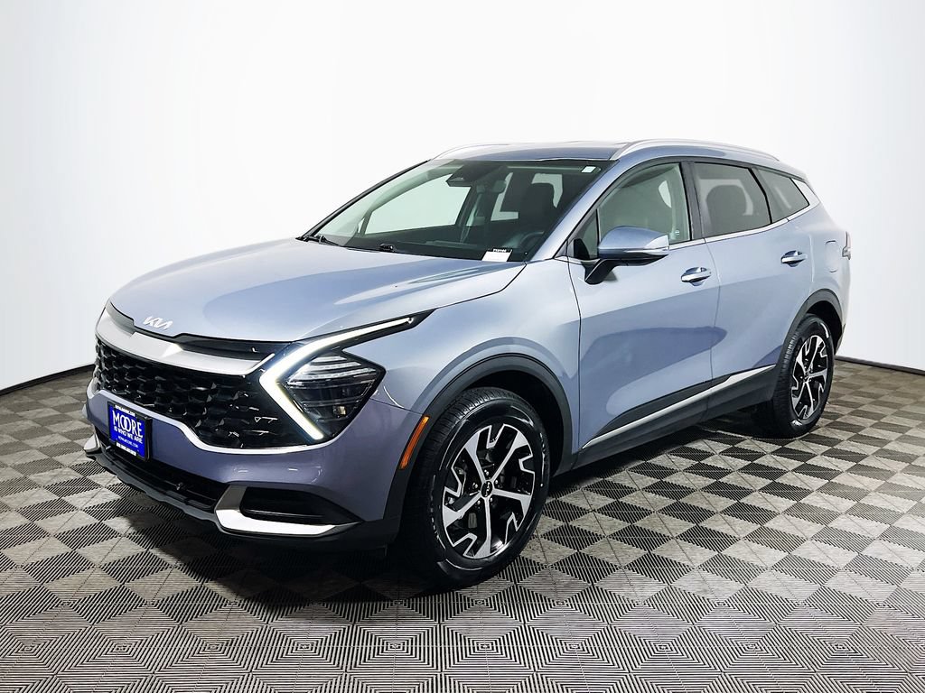 Used 2024 Kia Sportage EX AWD/4WD image 3