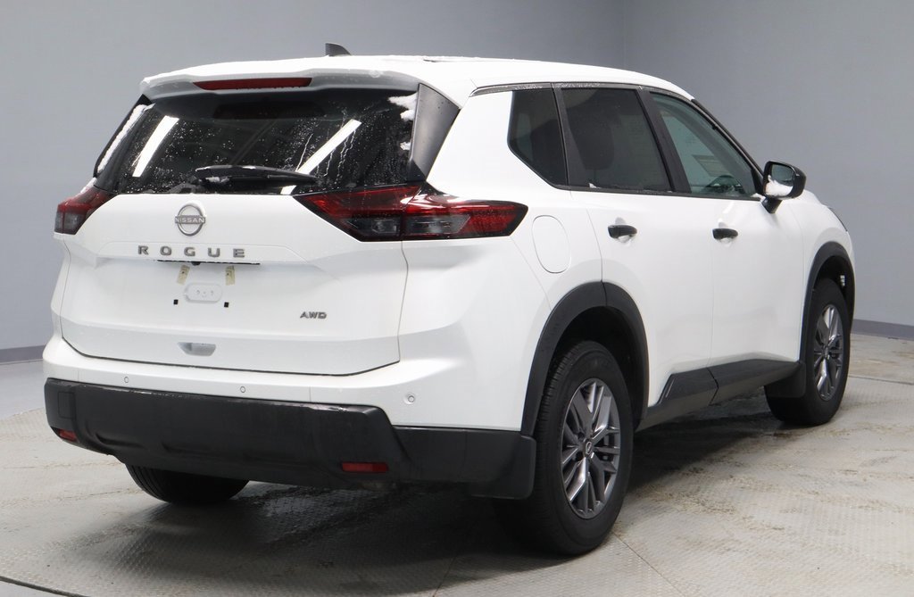 Certified 2024 Nissan Rogue S image 11