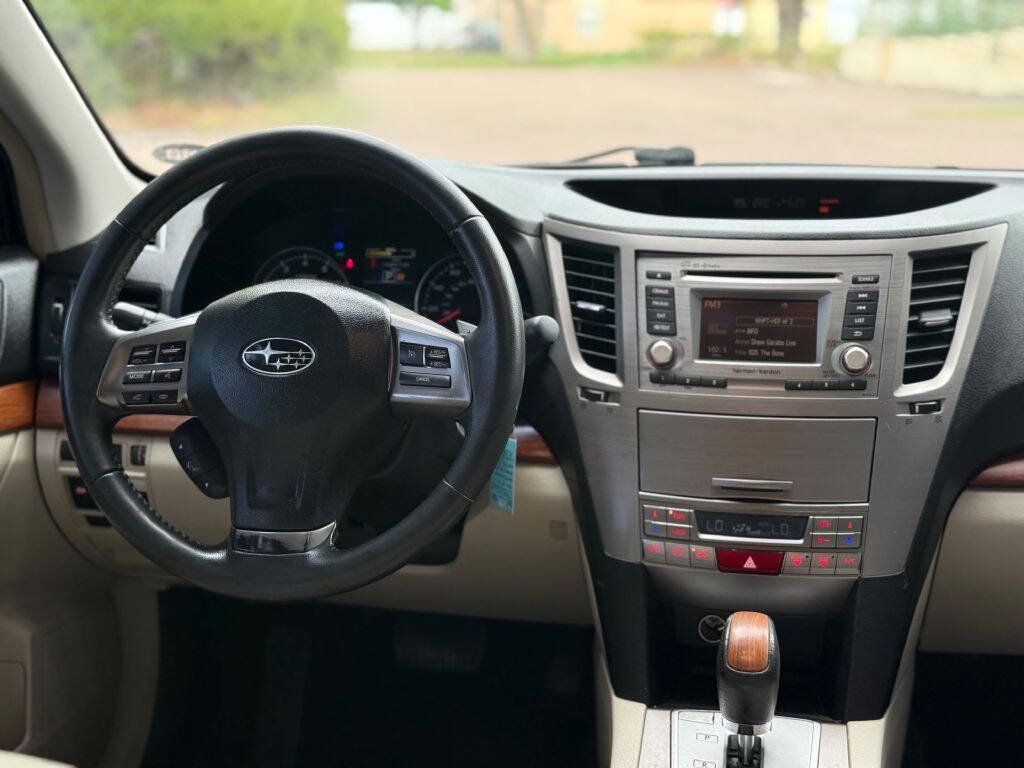 Used 2013 Subaru Outback 2.5i Limited w/ Moonroof Pkg AWD/4WD image 16