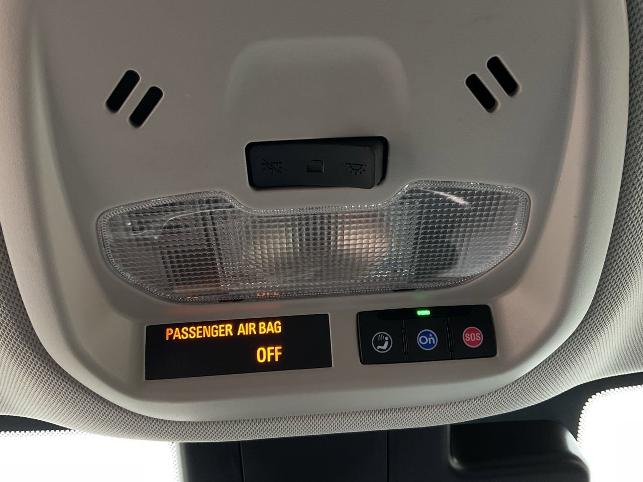 Used 2025 Chevrolet Trax LT w/ LT Convenience Package image 28