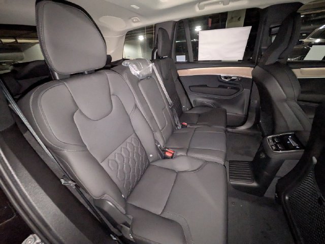 New 2026 Volvo XC90 T8 Plus w/ Protection Package AWD/4WD image 29
