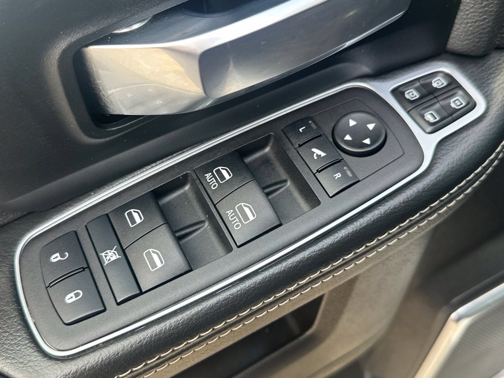 Used 2024 RAM 2500 Laramie w/ Safety Group AWD/4WD image 16