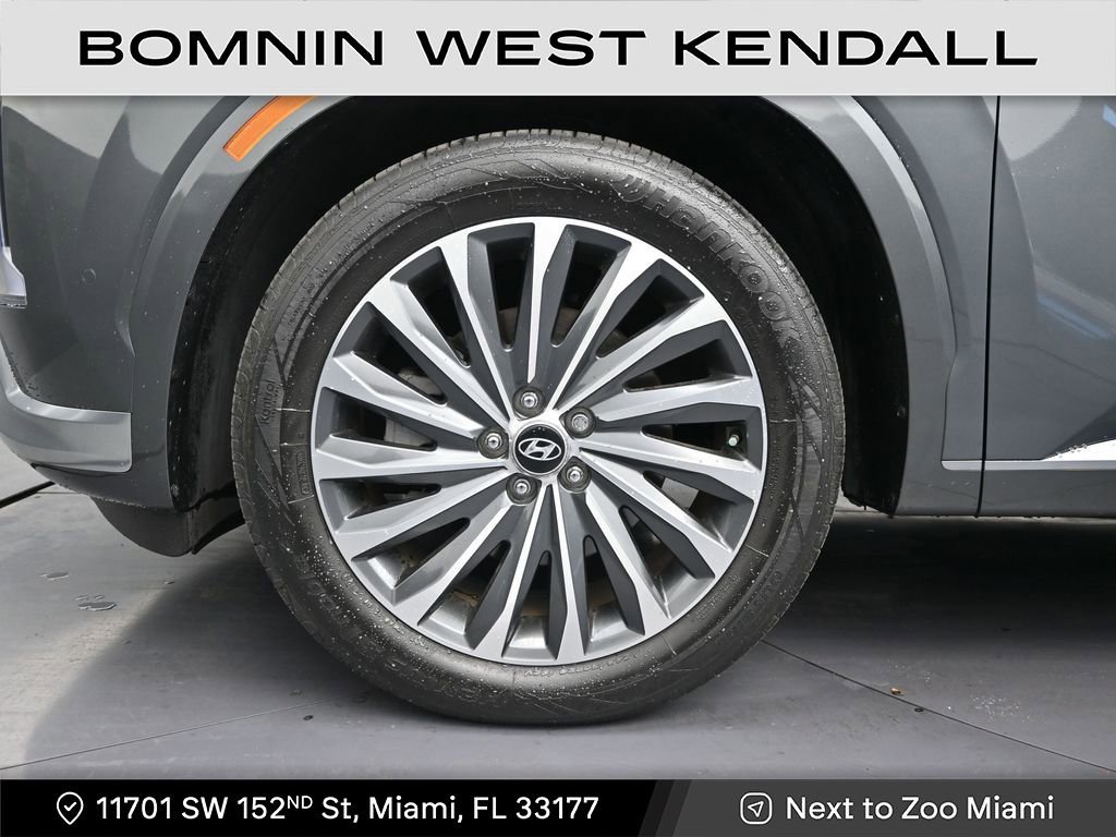 Used 2024 Hyundai Palisade Calligraphy image 9