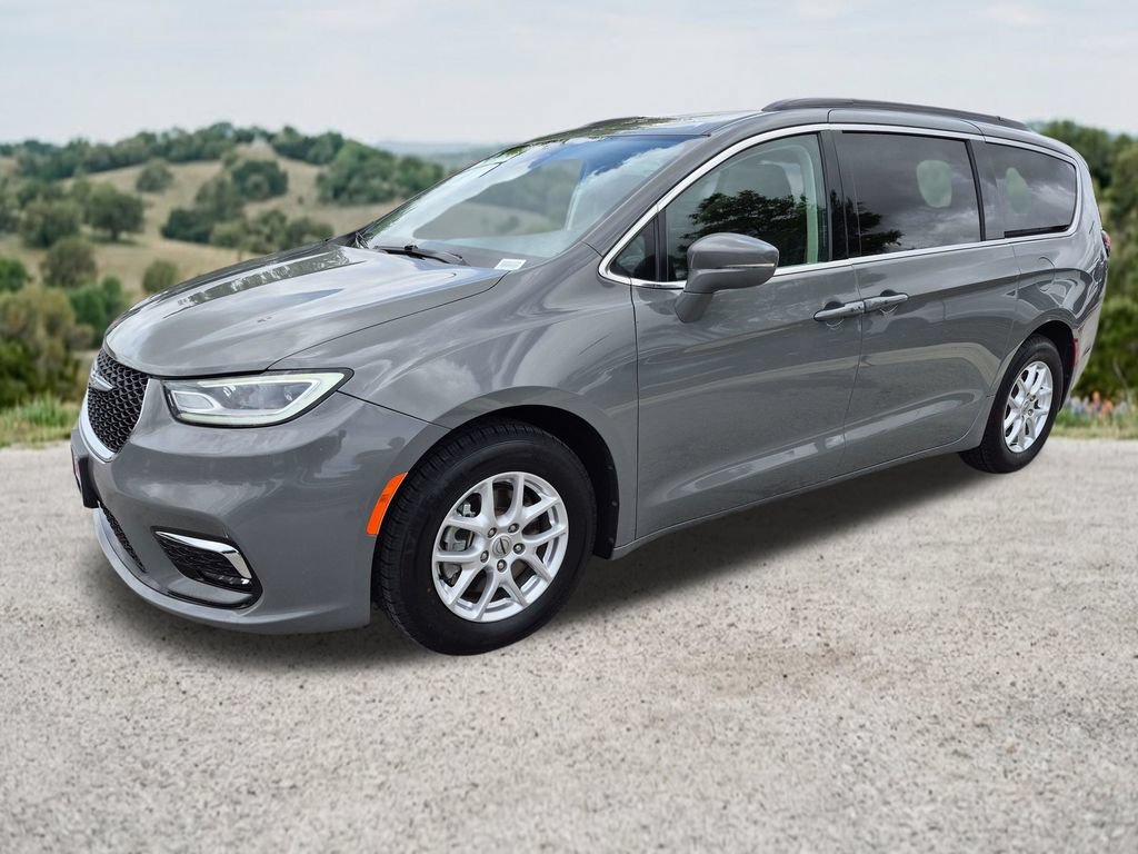 Used 2022 Chrysler Pacifica Touring-L FWD image 3