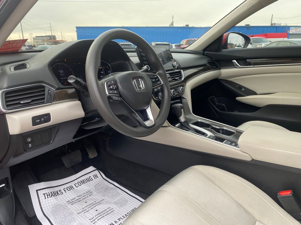 Used 2018 Honda Accord EX image 8