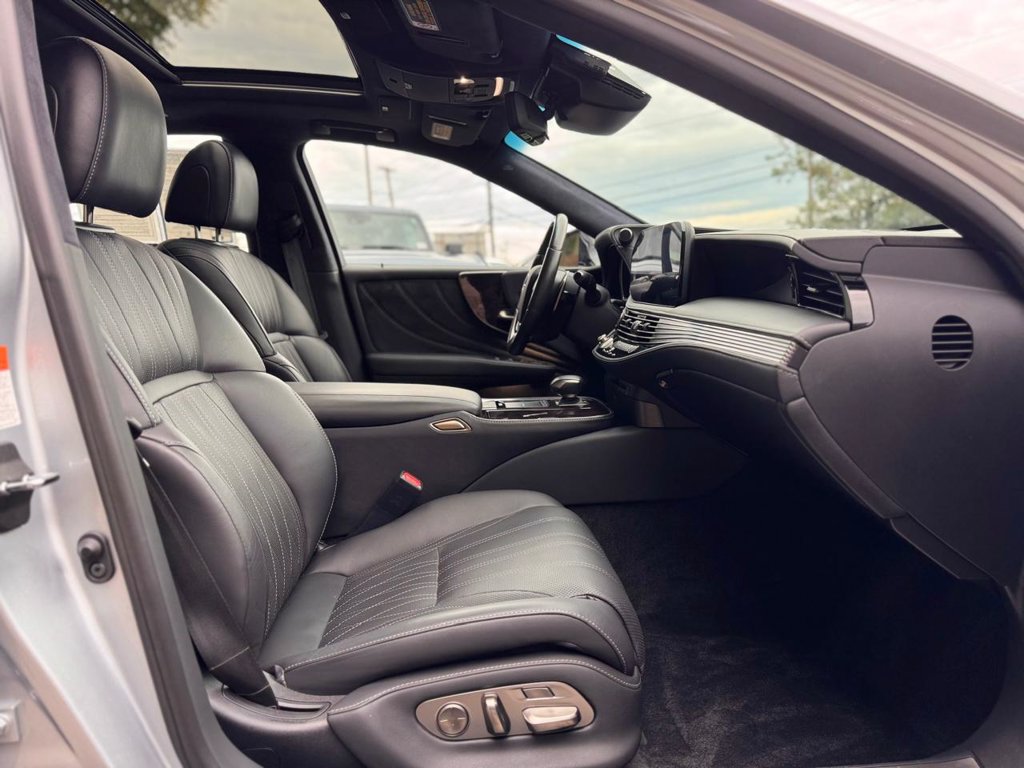Used 2022 Lexus LS 500 AWD w/ Luxury Package image 30
