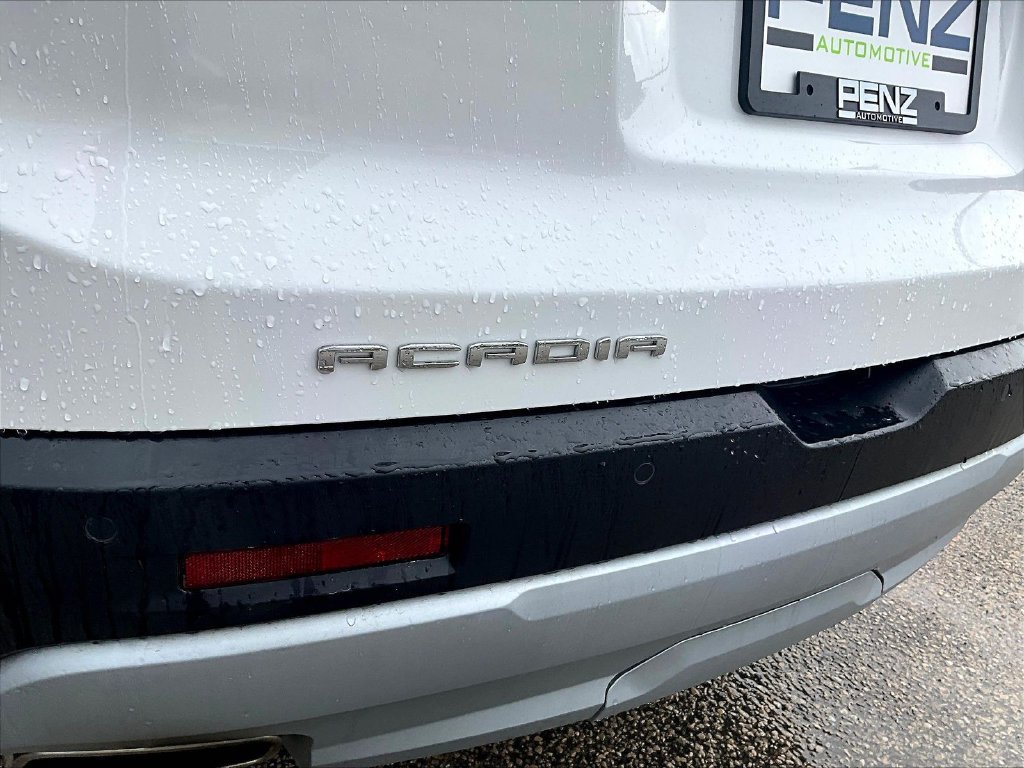 Used 2023 GMC Acadia SLE FWD image 26