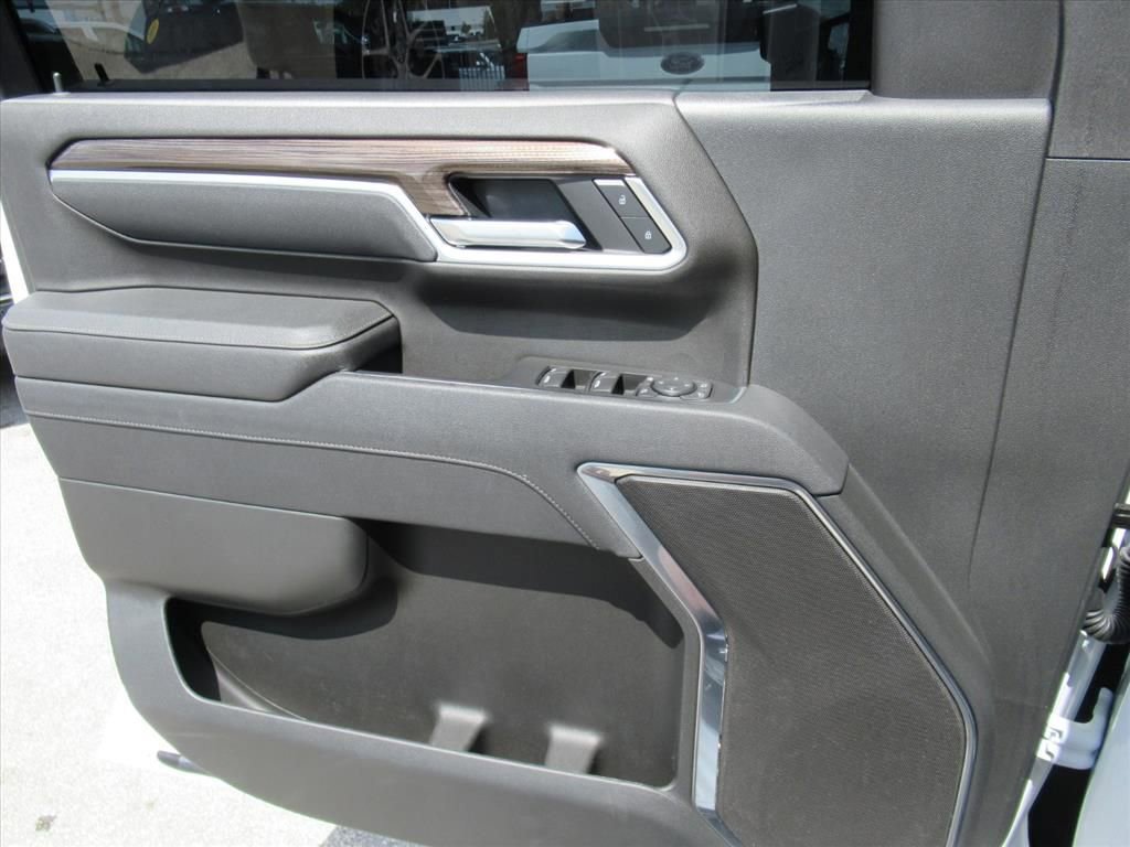 Used 2025 Chevrolet Silverado 2500 LT w/ All Star Edition image 19