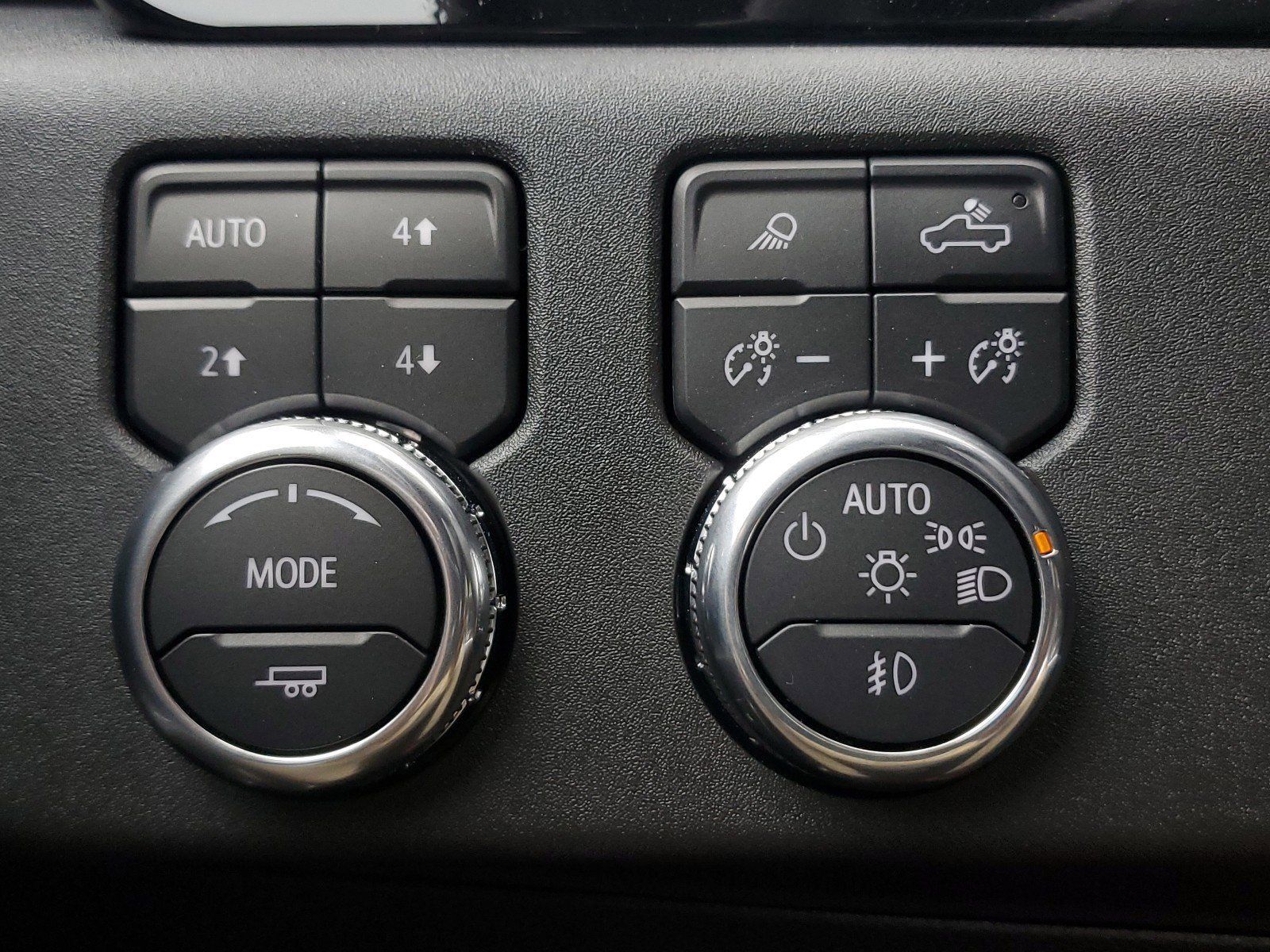 New 2025 GMC Sierra 2500 SLT w/ SLT Premium Package image 34