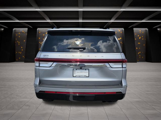 Used 2024 Lincoln Navigator Reserve image 5