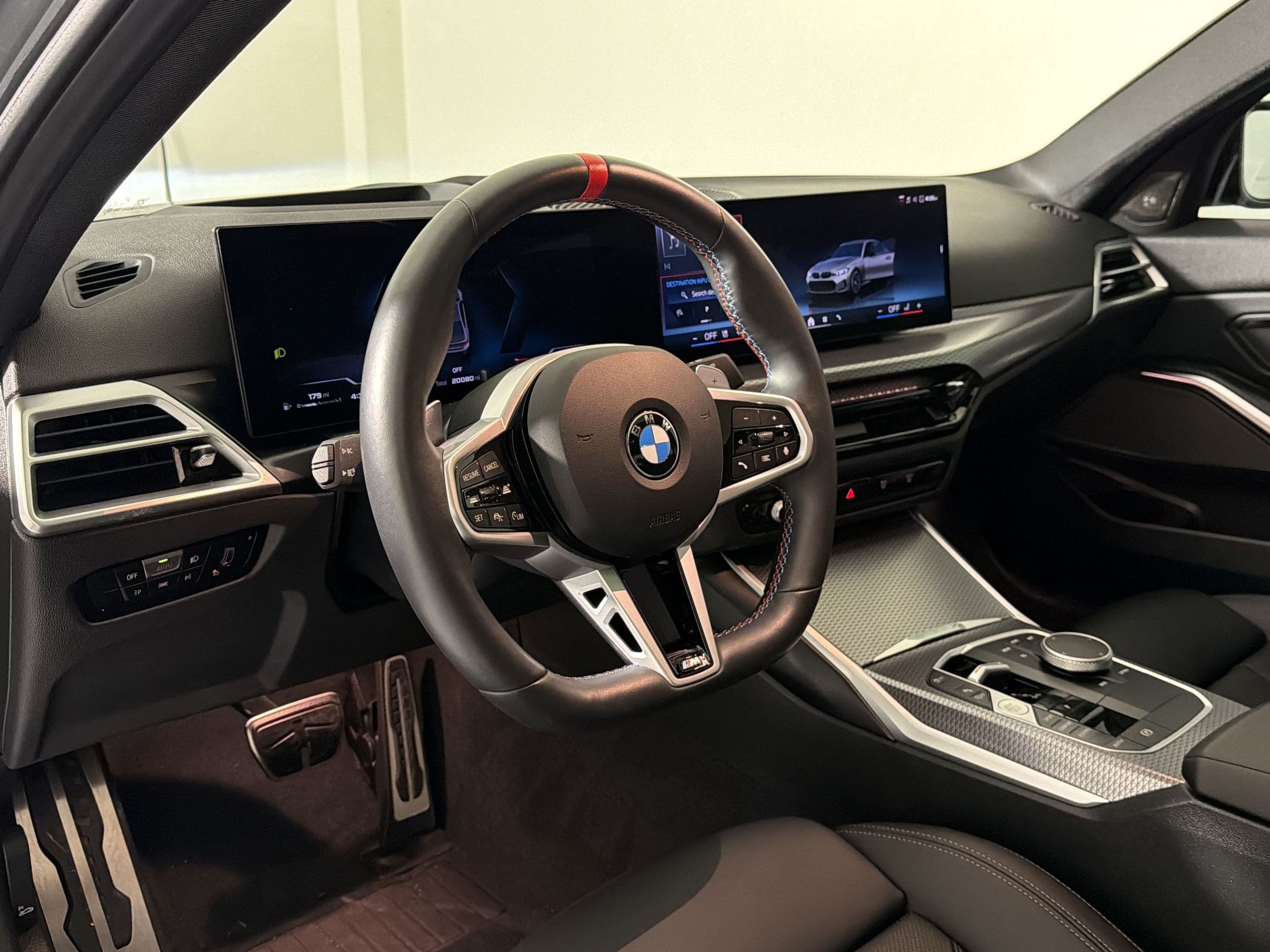Used 2025 BMW M340i w/ Premium Package RWD image 4
