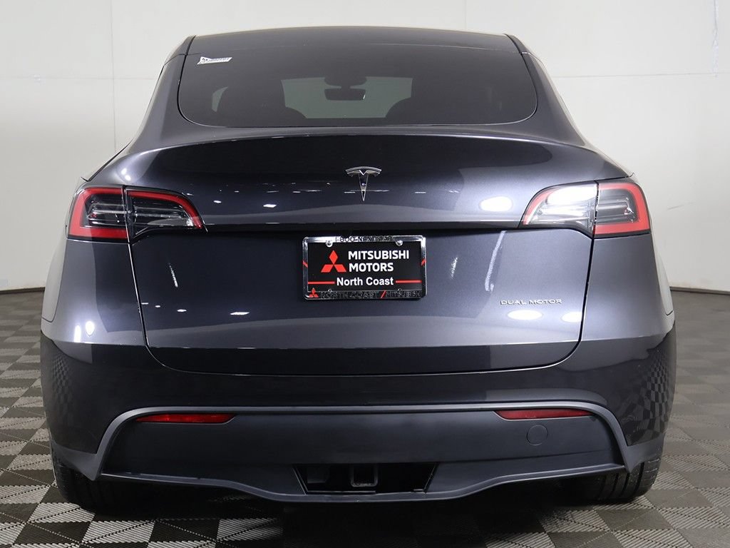 Used 2025 Tesla Model Y Long Range AWD/4WD image 16