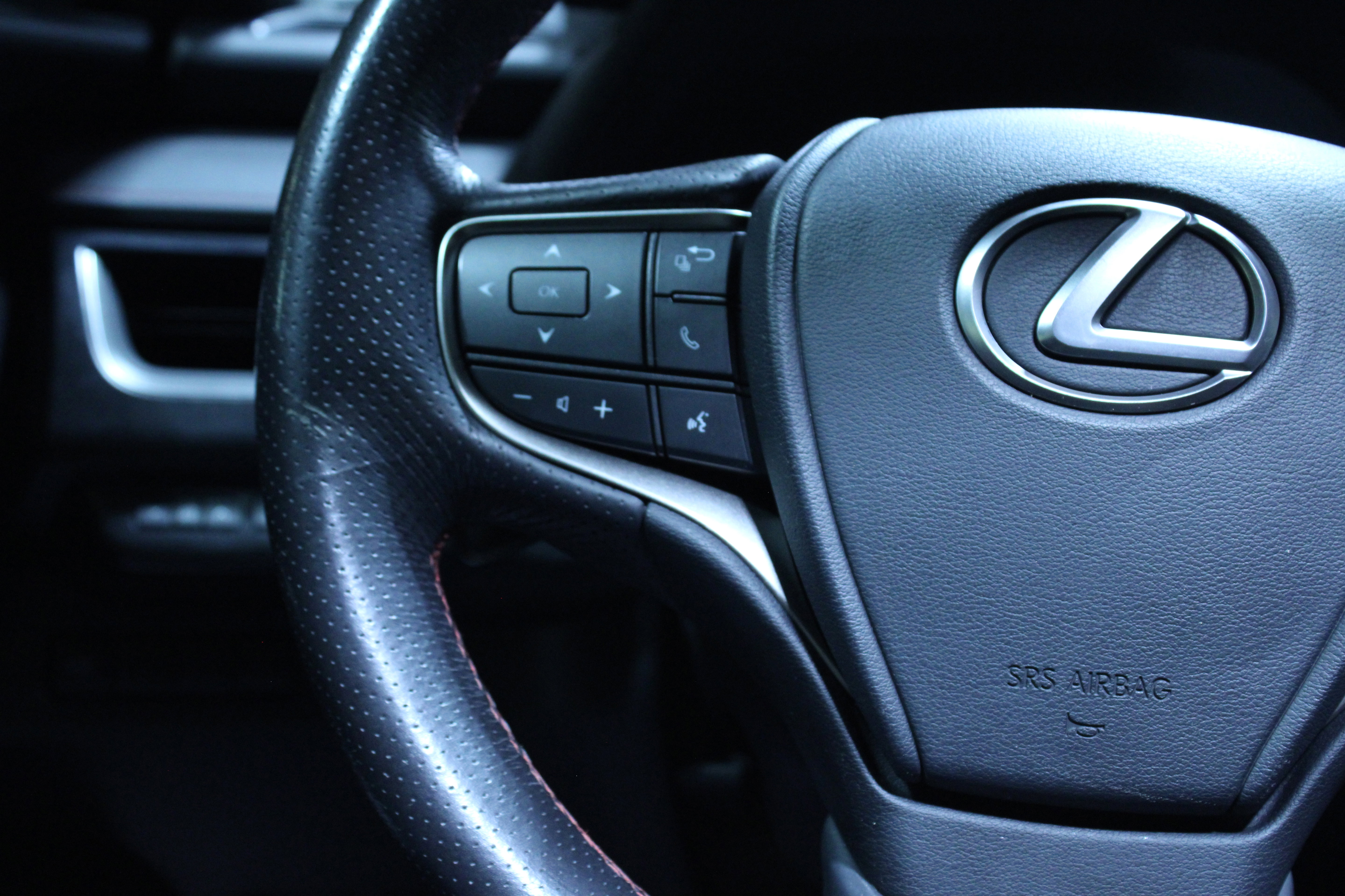 Used 2019 Lexus UX 200 F Sport w/ F Sport Premium Package image 12