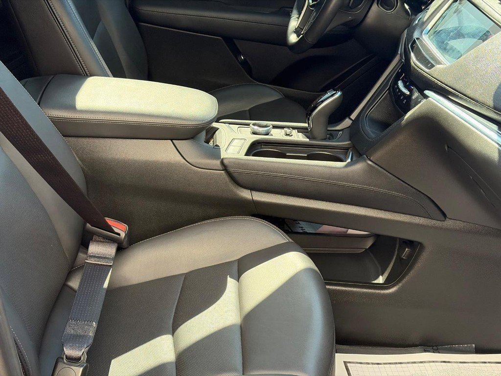 Certified 2024 Cadillac XT5 Premium Luxury FWD image 15