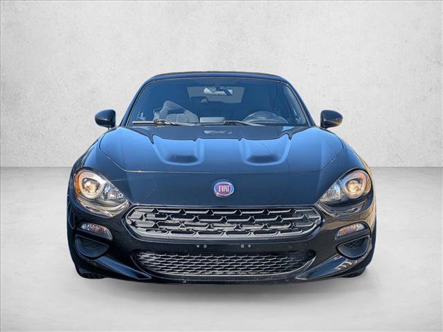 Used 2018 FIAT 124 Spider Classica w/ Technology Group video 2