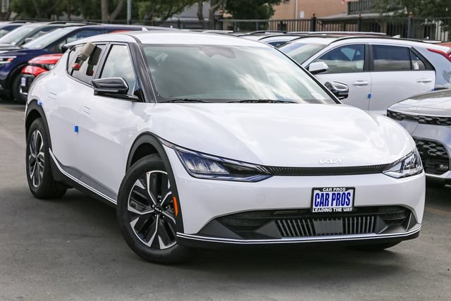 New 2024 Kia EV6 Light RWD image 2