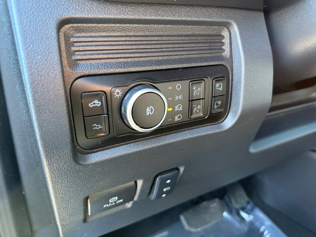 Used 2025 Ford F350 Platinum w/ Tremor Off-Road Package AWD/4WD image 24