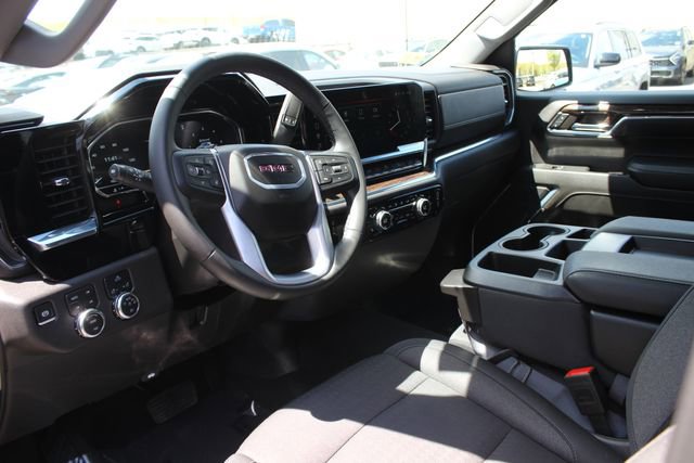 Used 2024 GMC Sierra 1500 Elevation AWD/4WD image 3