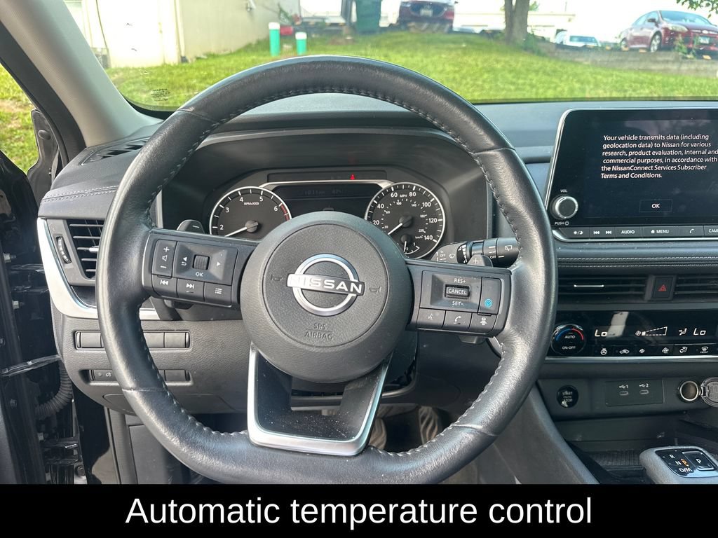 Used 2024 Nissan Rogue SV w/ SV Premium Package FWD image 10