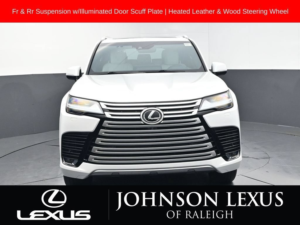 Used 2023 Lexus LX 600 4WD w/ Luxury Package image 4
