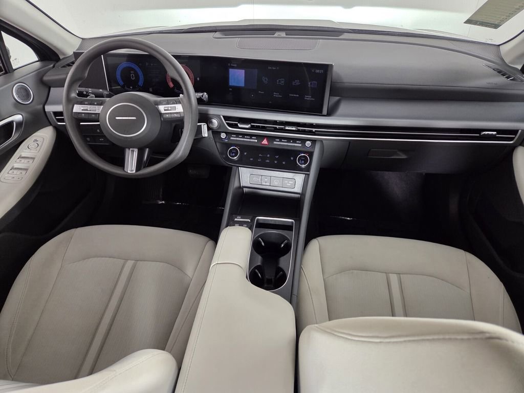 Used 2025 Hyundai Sonata SEL FWD image 28