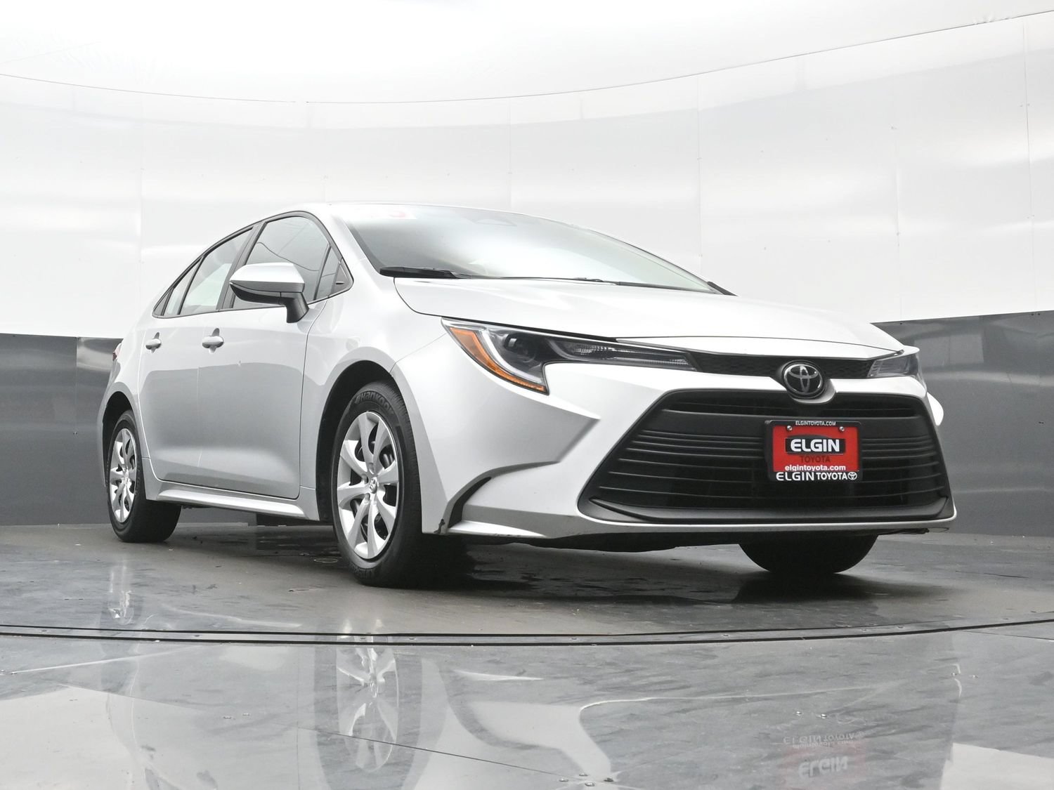 Used 2025 Toyota Corolla LE FWD image 24