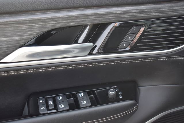 Used 2024 Jeep Wagoneer L Series II w/ Flexible Seating Group image 12