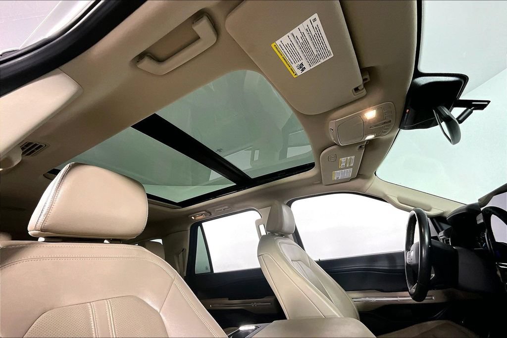 Used 2022 Ford Expedition Max Limited RWD image 22