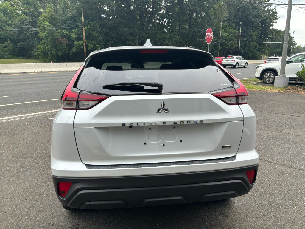 New 2025 Mitsubishi Eclipse Cross LE AWD/4WD image 4