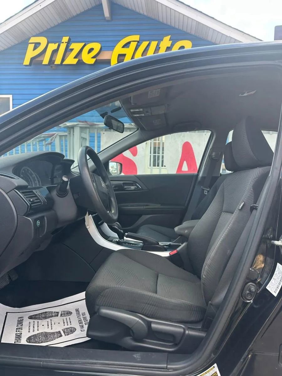 Used 2017 Honda Accord LX image 15