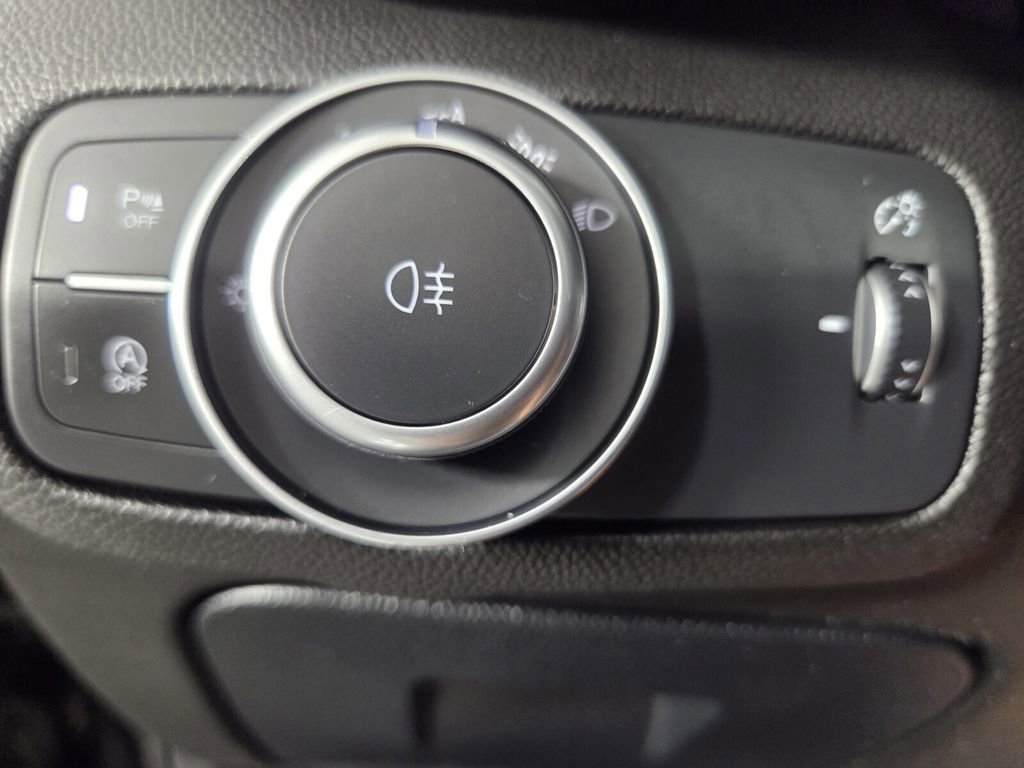 Used 2024 Alfa Romeo Giulia Veloce image 20