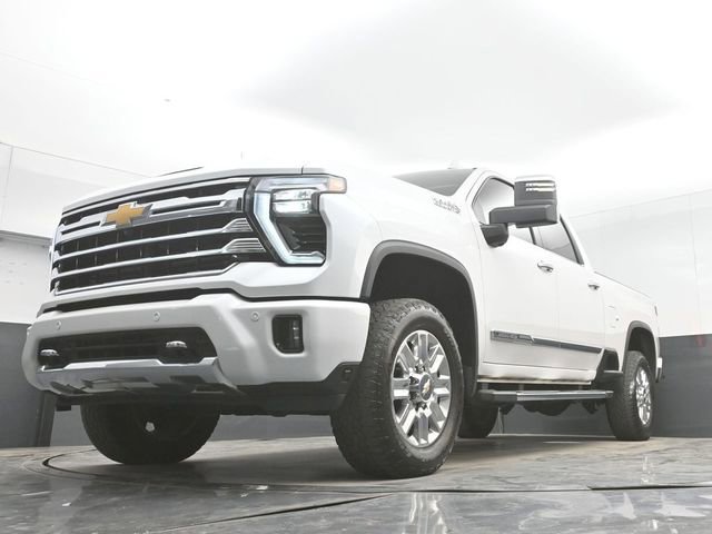 Used 2025 Chevrolet Silverado 2500 High Country w/ Technology Package AWD/4WD image 44
