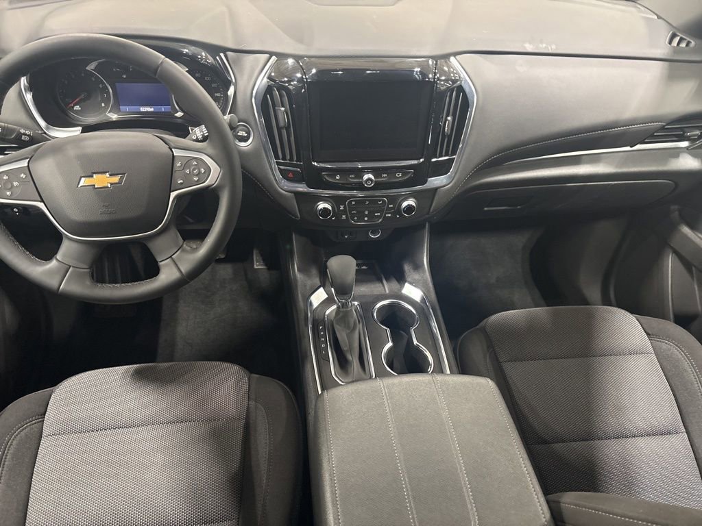 Used 2023 Chevrolet Traverse LT image 13