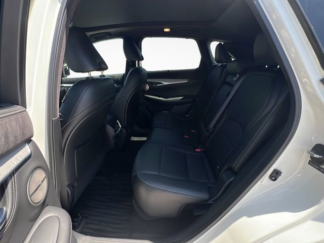 Used 2019 INFINITI QX50 Essential w/ Sensory Package AWD/4WD image 13