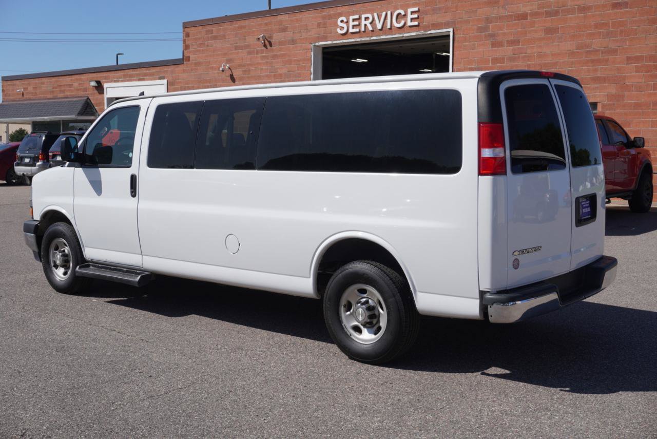 Used 2019 Chevrolet Express 3500 LT w/ LT Preferred Equipment Group RWD image 3