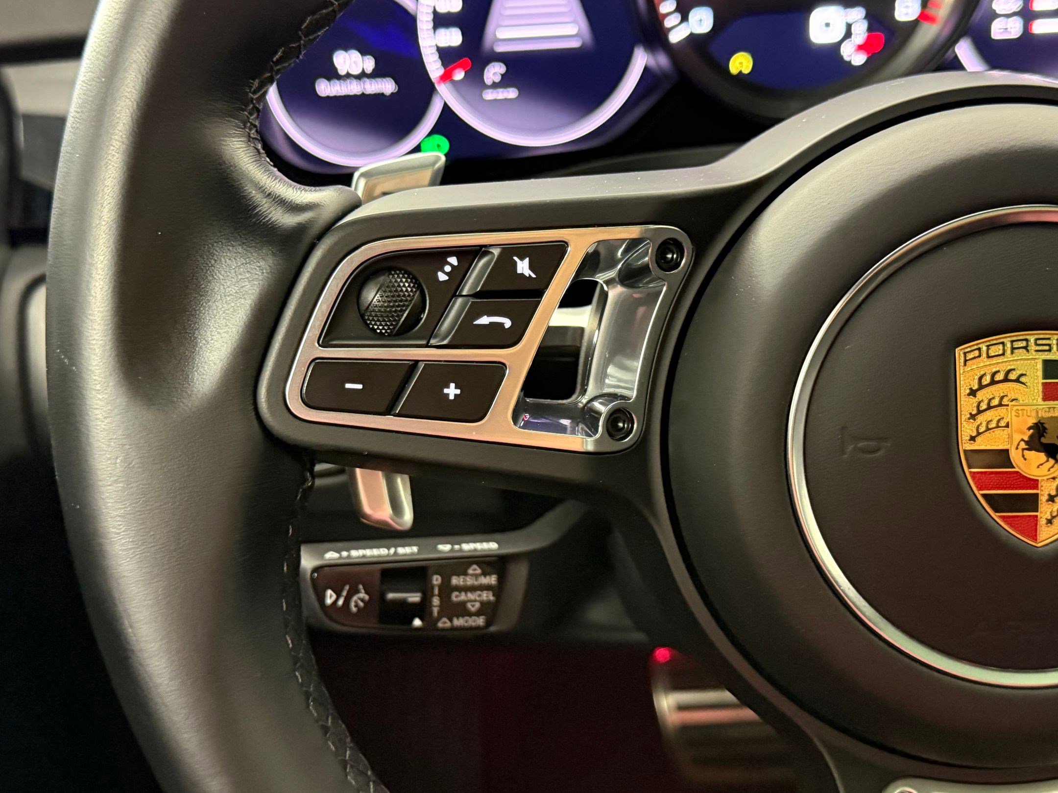 Certified 2023 Porsche Cayenne Turbo image 23