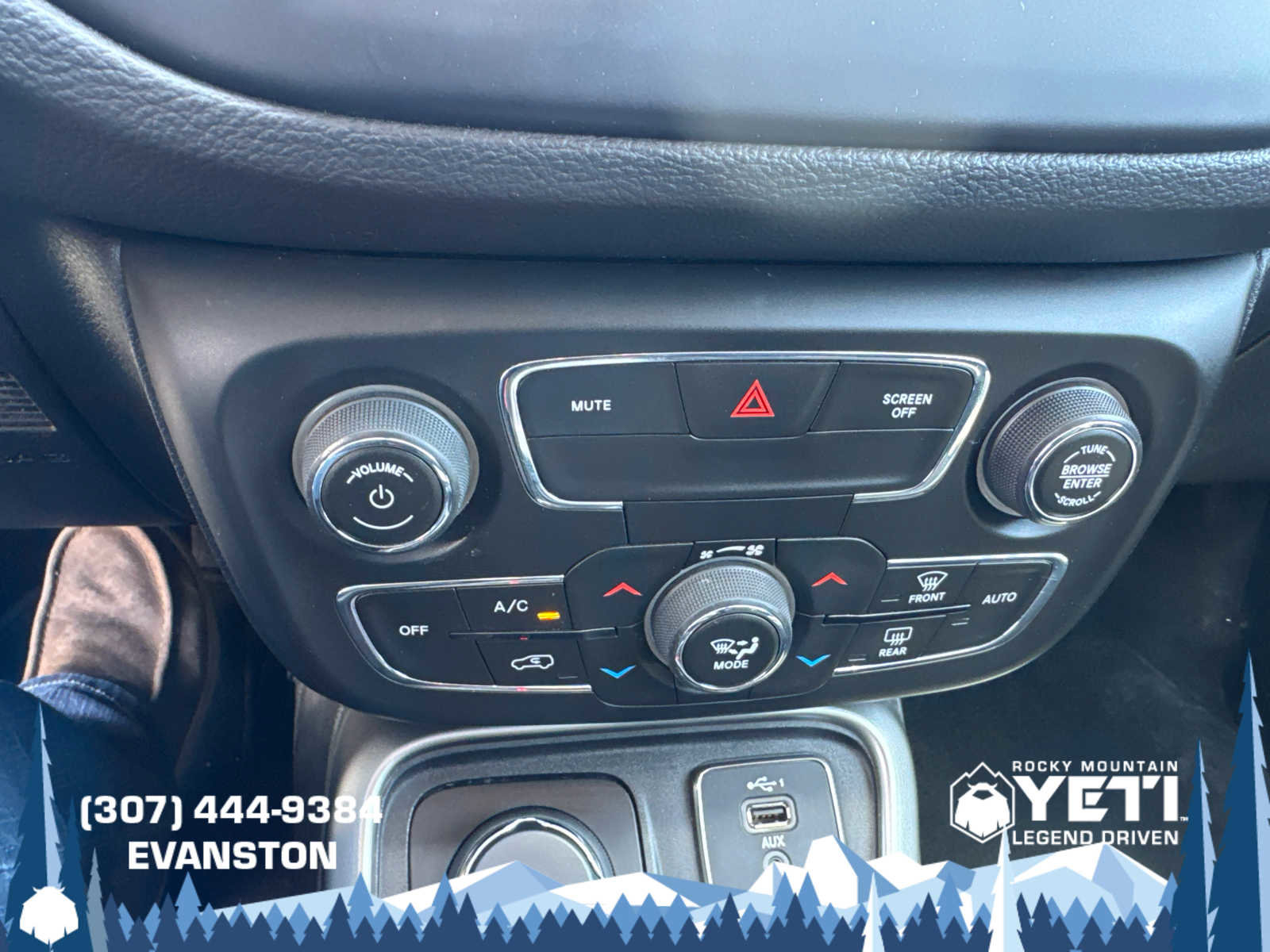 Used 2021 Jeep Compass Latitude AWD/4WD image 27
